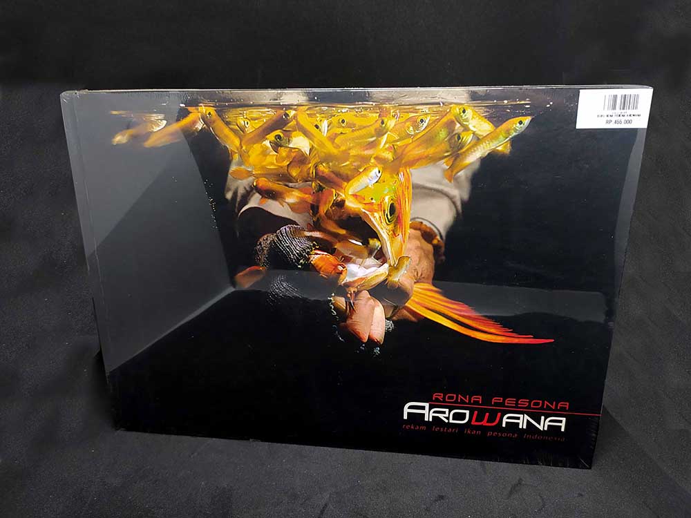 Buku Rona Pesona Arowana